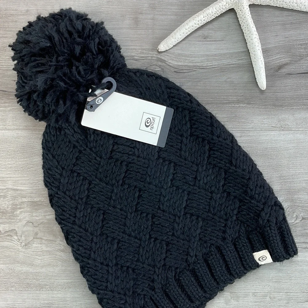 🔆RIP CURL🔆 BLACK POM BEANIE - Picture 2 of 5